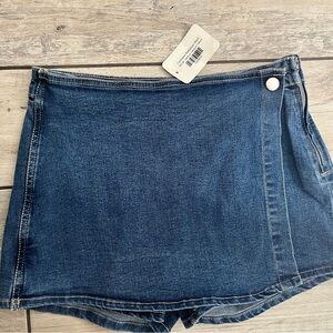 🆕 Classic Blue Denim Mini Skort